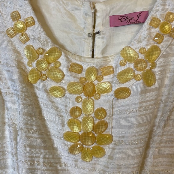 *** Eliza J Cream Silk Dress Embellished w/ Faceted Yellow Stones. Medium. - Picture 5 of 7